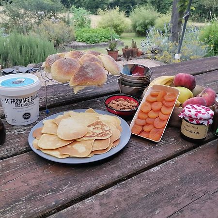 Roulotte La Vert-Dine Saint-Pardoux-lʼOrtigier Zewnętrze zdjęcie